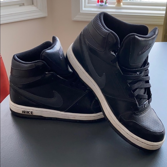 Men’s Nike Black cool shoes Men’s Nike Black cool shoes